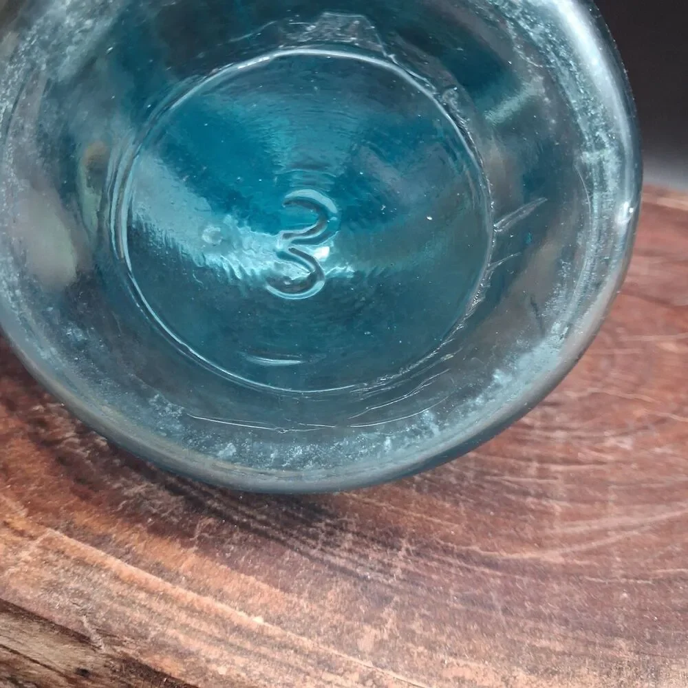 Tight Seal antique aqua